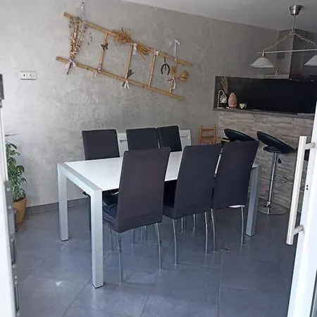 Apartment De 70m2 Equipe *